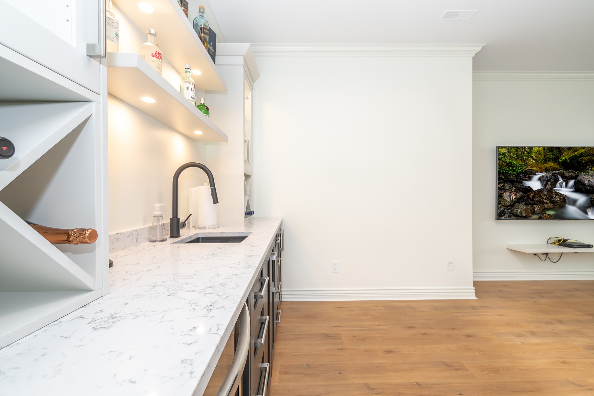Glenn Kitchen — photo 16 of 16
