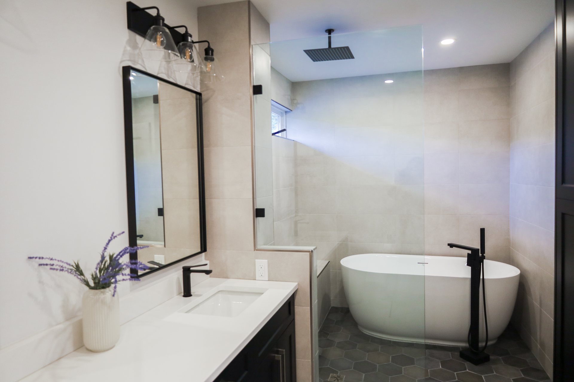 Forest Oaks Bathroom, Abbotsford, BC